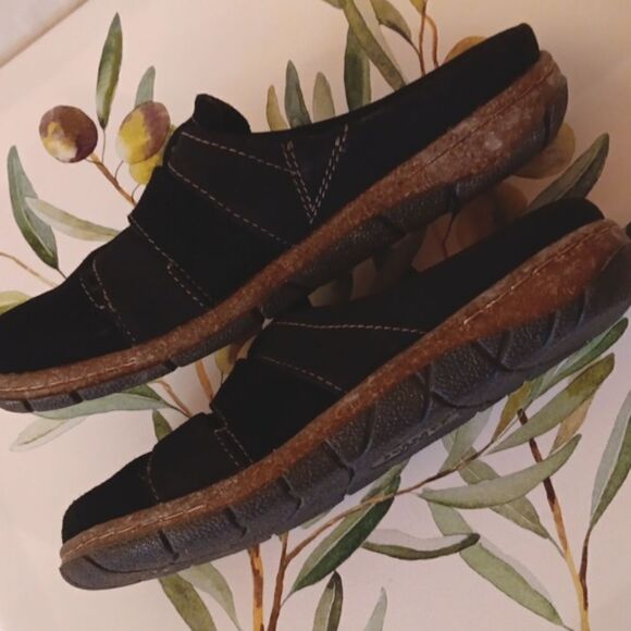 Earth Origins Ellery Mules Slippers - Picture 7 of 11